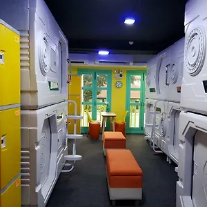 Galaxy Pods @ Chinatown Singapura